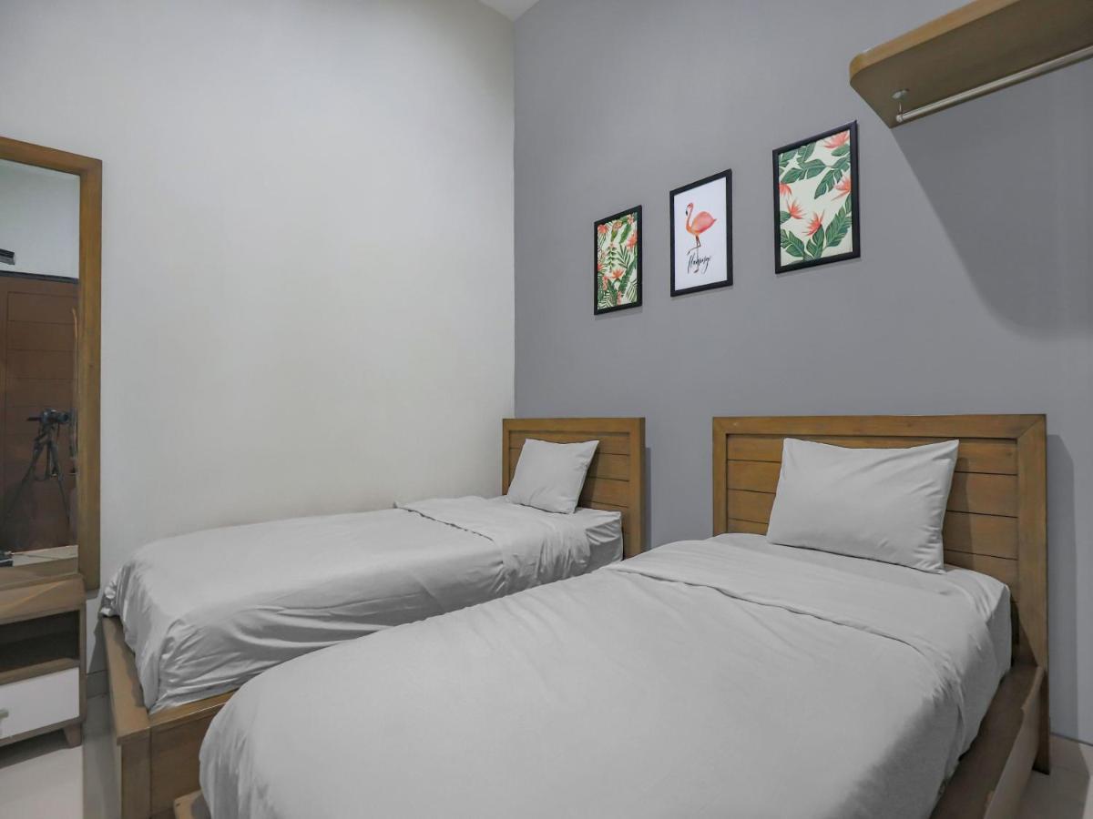 Casa Ts 16 Hotel Malang Ngoại thất bức ảnh