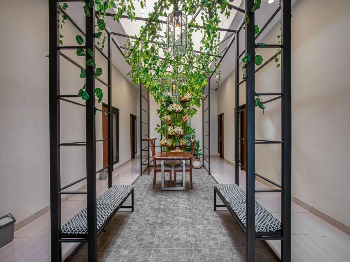 Casa Ts 16 Hotel Malang Ngoại thất bức ảnh