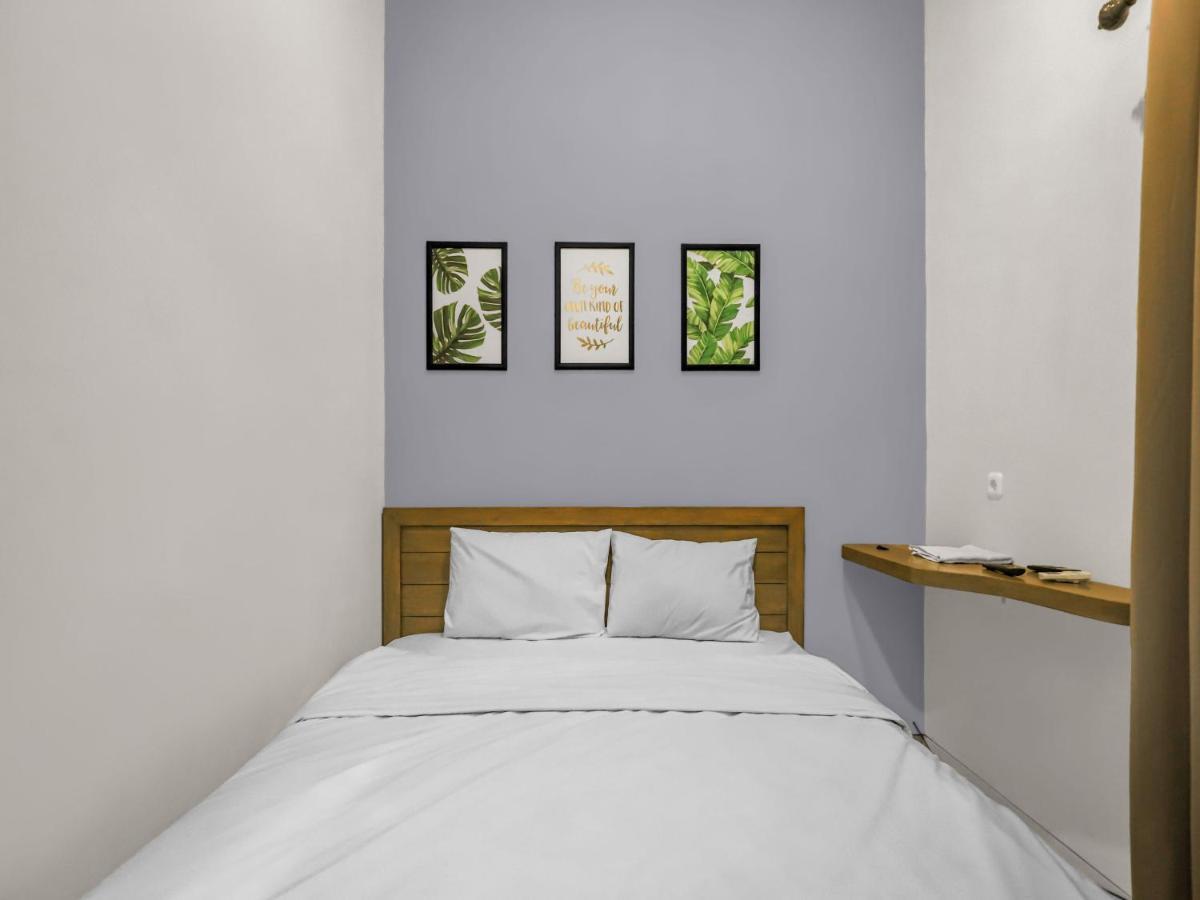 Casa Ts 16 Hotel Malang Ngoại thất bức ảnh