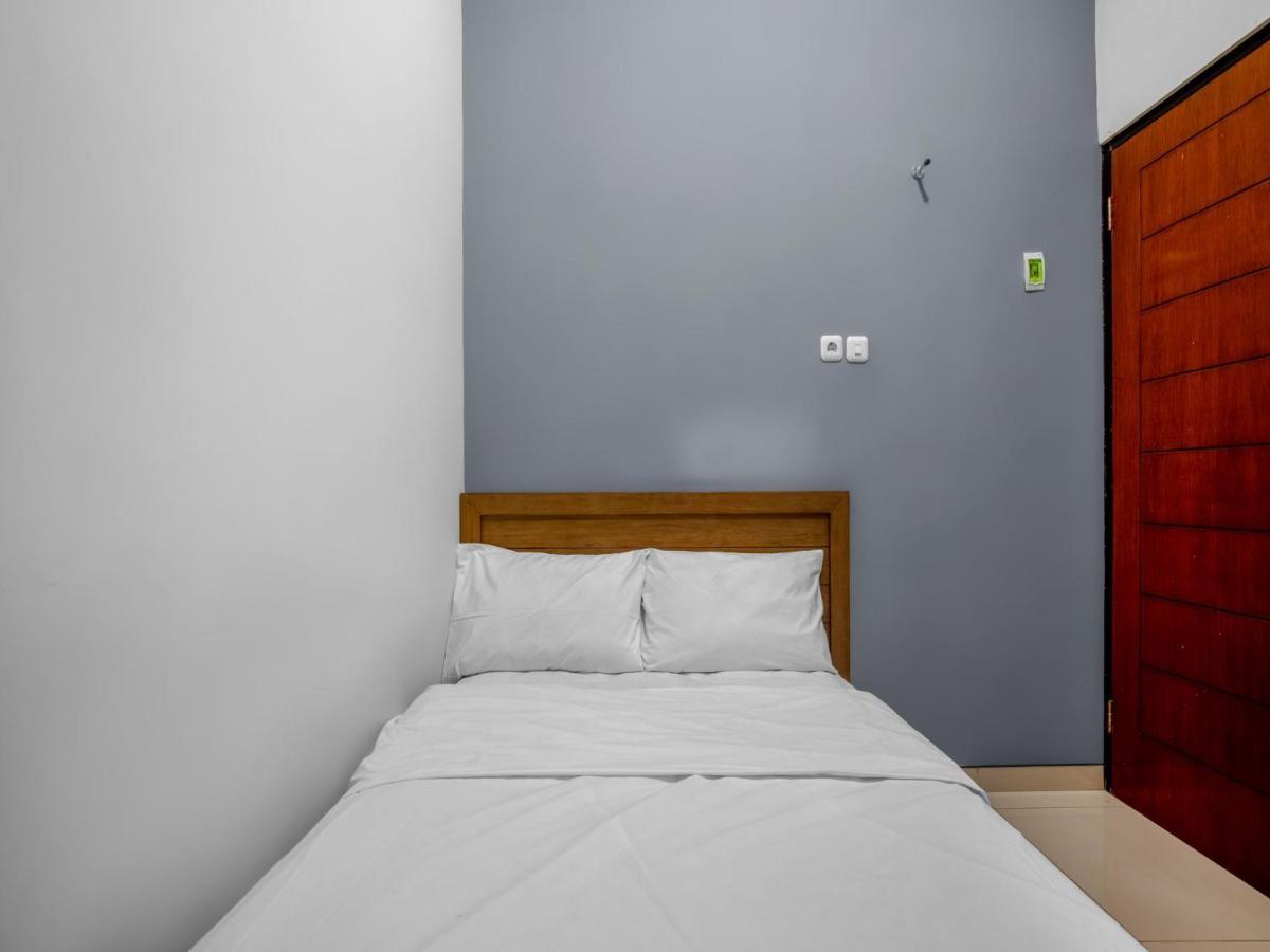 Casa Ts 16 Hotel Malang Ngoại thất bức ảnh