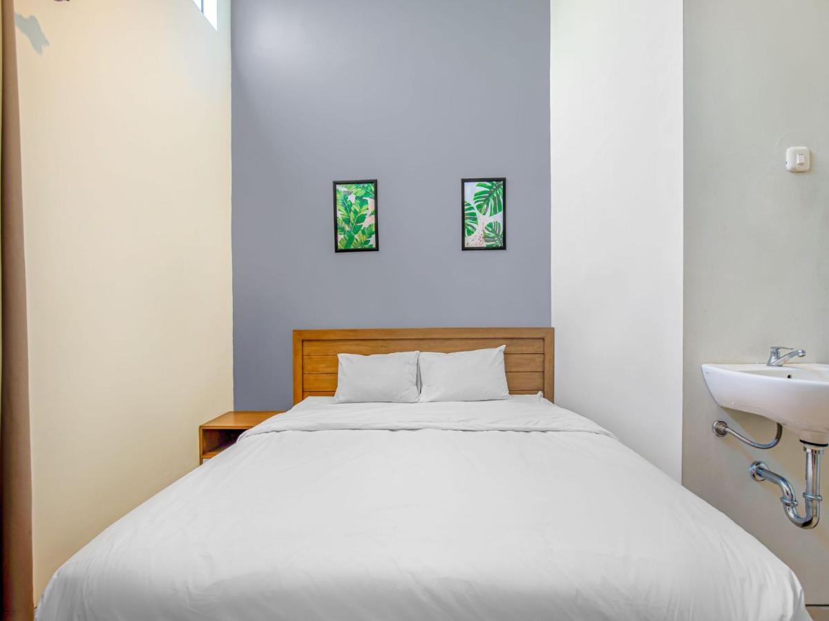 Casa Ts 16 Hotel Malang Ngoại thất bức ảnh