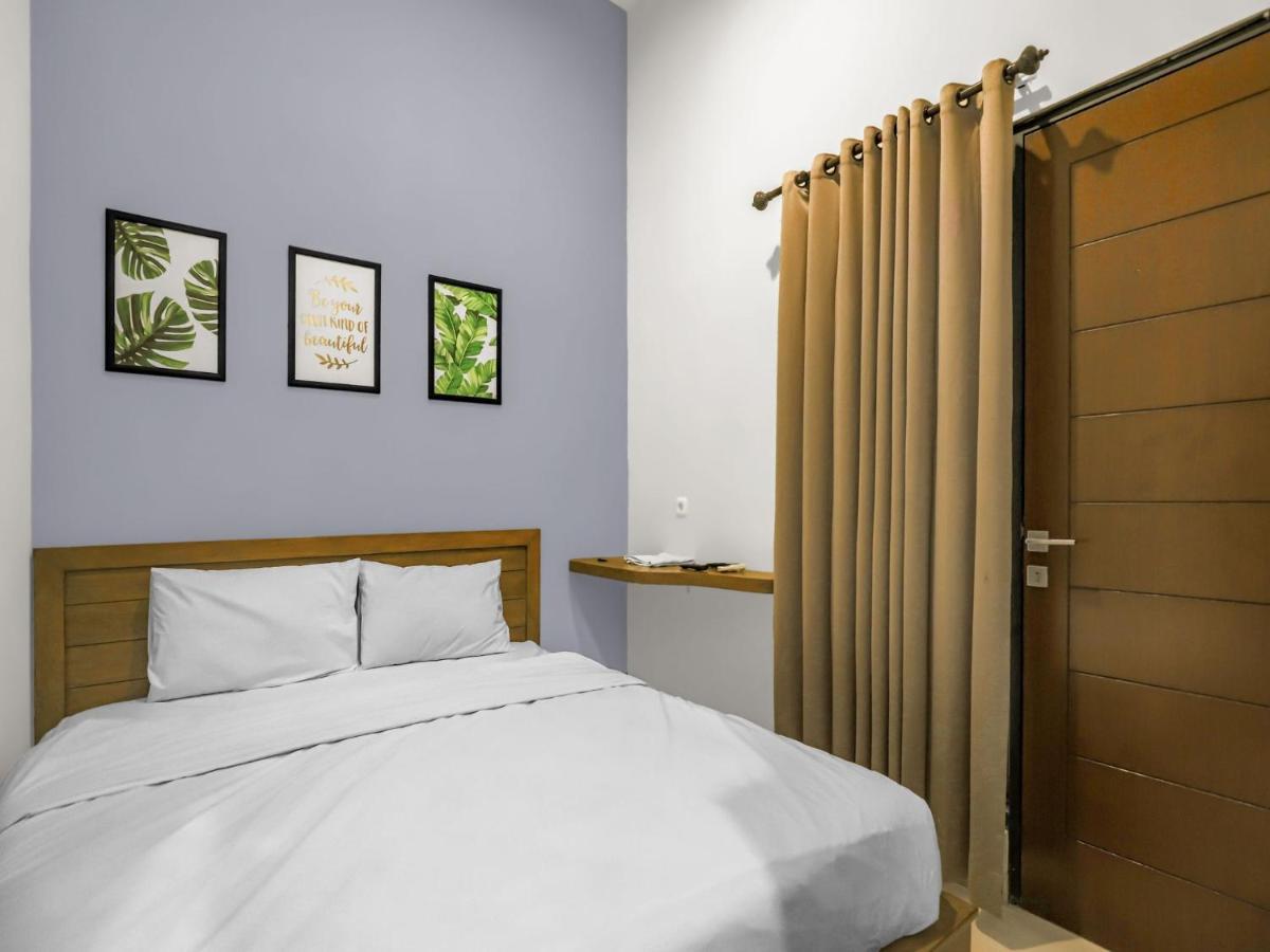 Casa Ts 16 Hotel Malang Ngoại thất bức ảnh