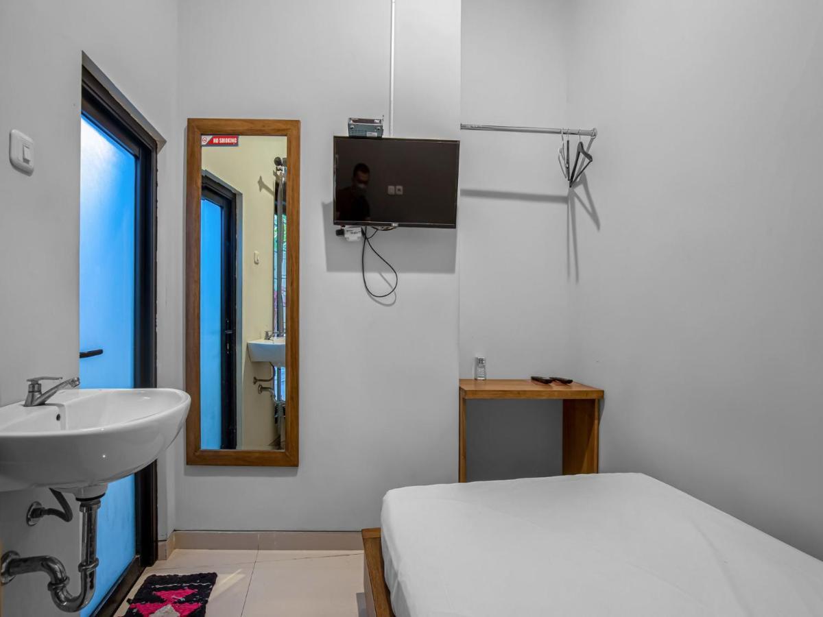 Casa Ts 16 Hotel Malang Ngoại thất bức ảnh