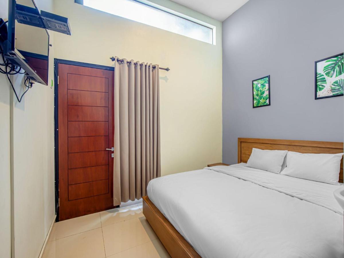 Casa Ts 16 Hotel Malang Ngoại thất bức ảnh