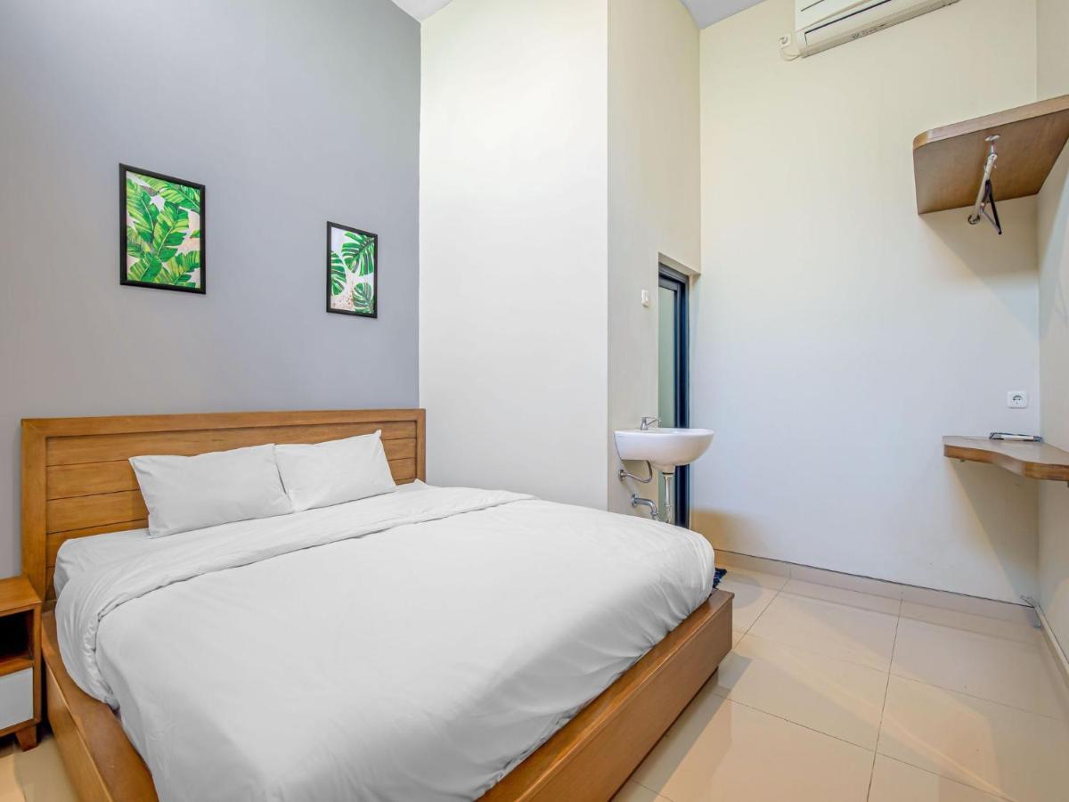 Casa Ts 16 Hotel Malang Ngoại thất bức ảnh